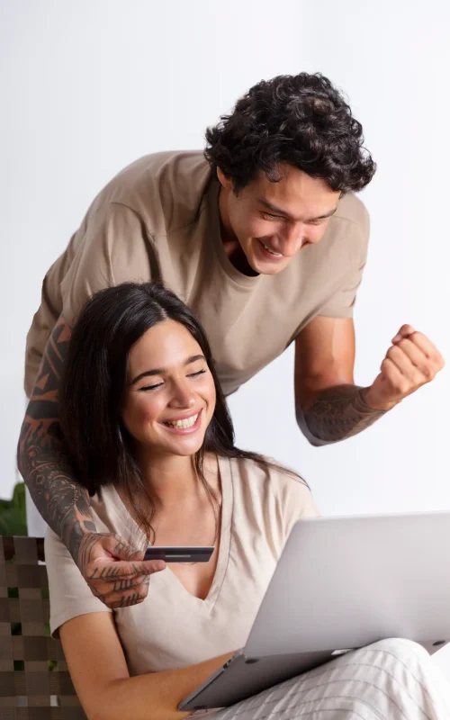 close-up-person-doing-online-shopping